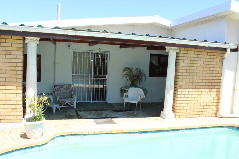 4 Bedroom Property for Sale in Richmond Estate Western Cape